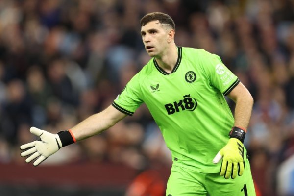 TYC谈马丁内斯：维拉要3500万镑曼联倾向多纳鲁马 巴萨马竞曾绝顶