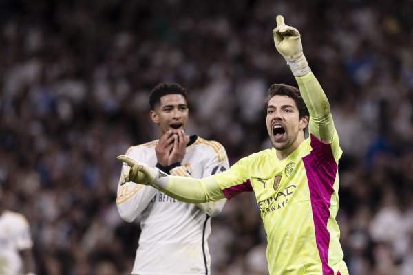 记者：曼联究诘奥尔特加情况，球员对转会派头灵通但尚未作念出决定