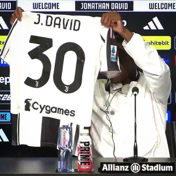 戴维：新赛季我将身披尤文30号球衣，这是我父亲的诞辰