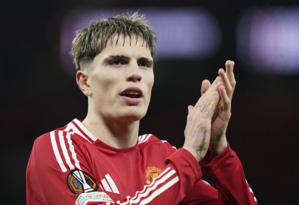 罗马诺：那不勒斯并莫得斗争加纳乔，球员但愿留在英超踢球