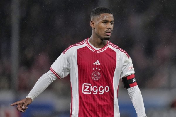 荷媒：哈托求教阿贾克斯但愿暂时不出场，后者在与切尔西考虑