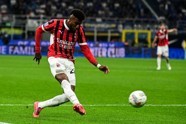 记者：埃默森牙东谈主在与弗拉门戈敲定公约，米兰将赢得约1000万欧