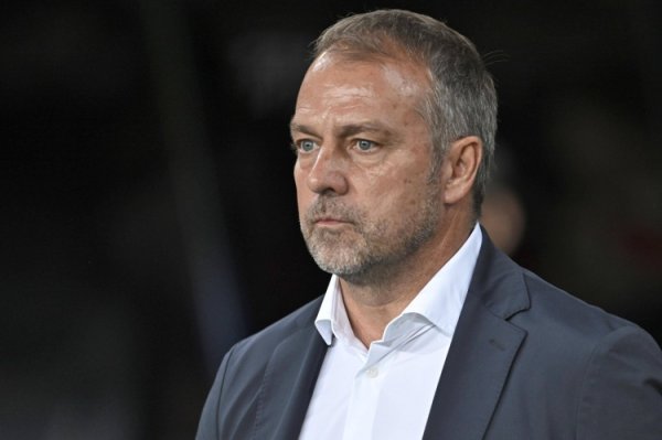 记者：巴萨未能按计划赶赴亚洲插足季前赛，当天球队夙昔检会