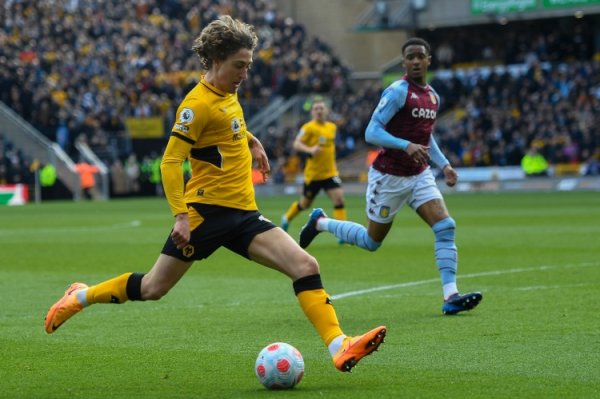 记者：多特向法比奥-席尔瓦提供5年公约，展望转会费至少2000万欧