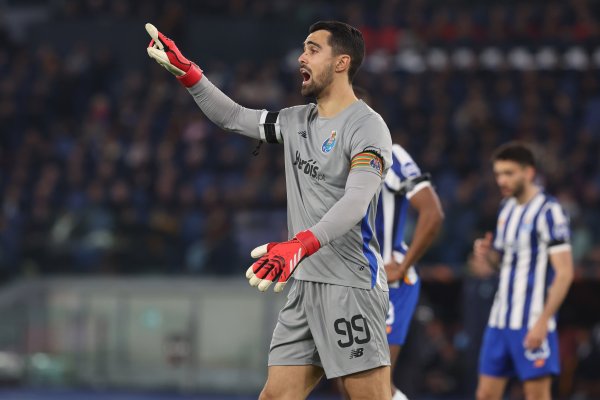 记者：利雅得见效挑升迪奥戈-科斯塔，已与波尔图战斗