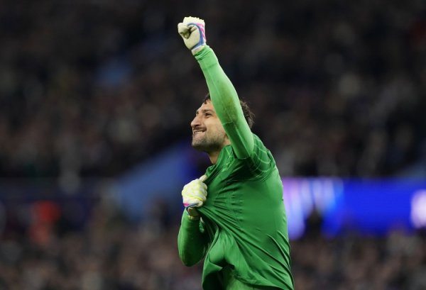 和曼联竞争？记者：曼城正评估签多纳鲁马可能，与巴黎＆球员斗殴