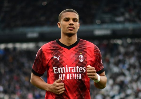 罗马诺：纽卡再次构兵米兰与佳夫，米兰条目杰出球员市值的转会费