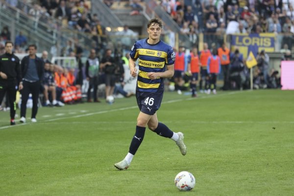 罗马诺：莱奥尼当天赶赴默西塞德郡，摄取利物浦体检