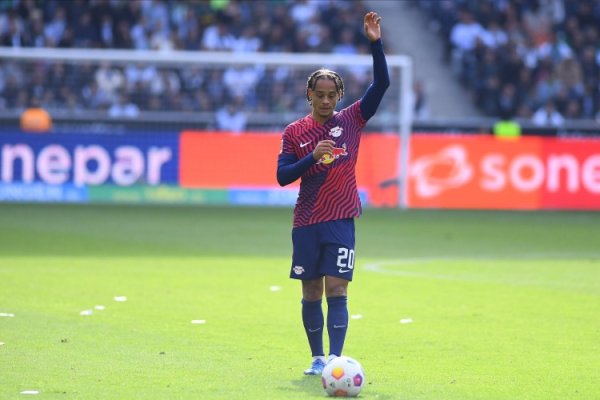 罗马诺：恩昆库离队对切尔西引进哈维-西蒙斯至关遑急