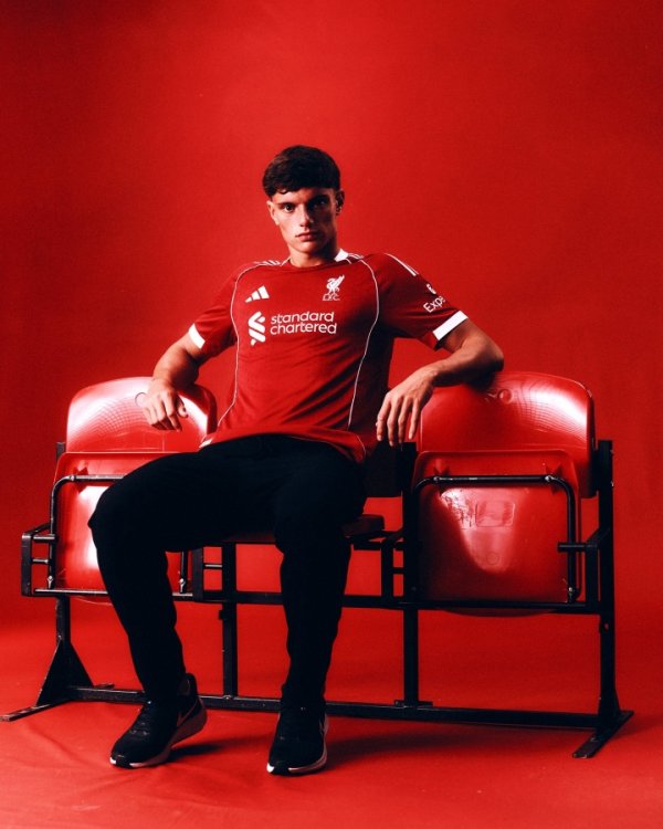 领跑全欧🤯利物浦官宣第7签莱奥尼，今夏参预已超3.3亿欧