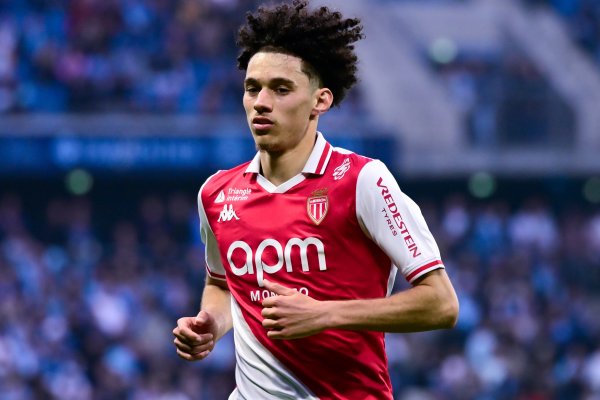 德太空：勒沃库森照旧但愿签下阿克利乌舍，但得胜概率很低