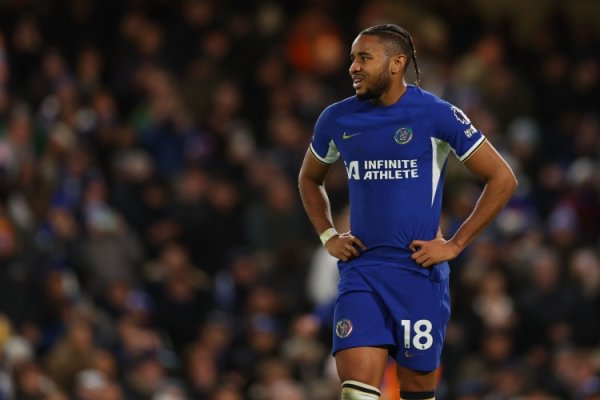 记者：切尔西与拜仁昨天就恩昆库进行了积极接洽，正奋发罢了左券