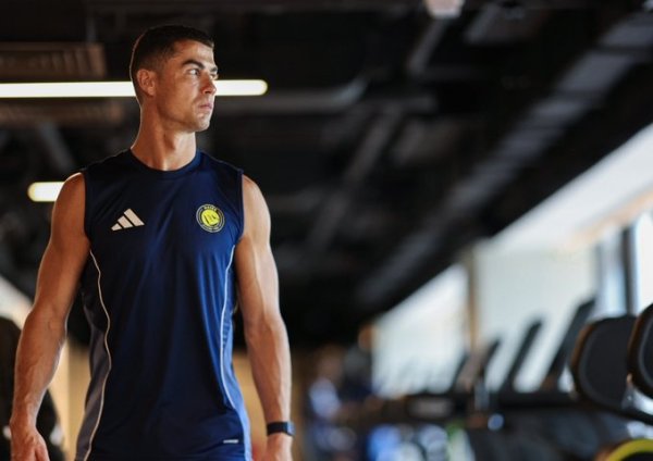 剑指冠军！利雅得奏效晒C罗进行规复性查验像片