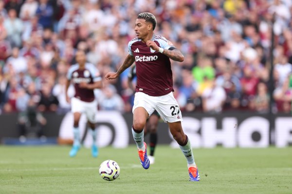 零丁报：热刺转攻维拉球员罗杰斯，另有西蒙斯等多个袭击手目标