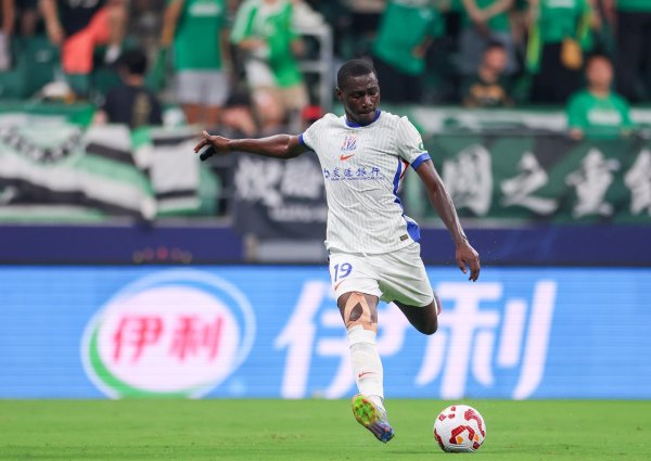 记者谈申花：虽界限三场不堪，但阿苏埃与路易斯组合效劳并不好