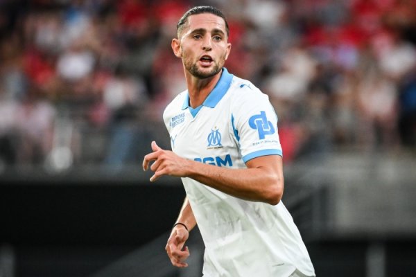 记者：AC米兰签拉比奥特插足环节阶段，他们同期准备出售穆萨