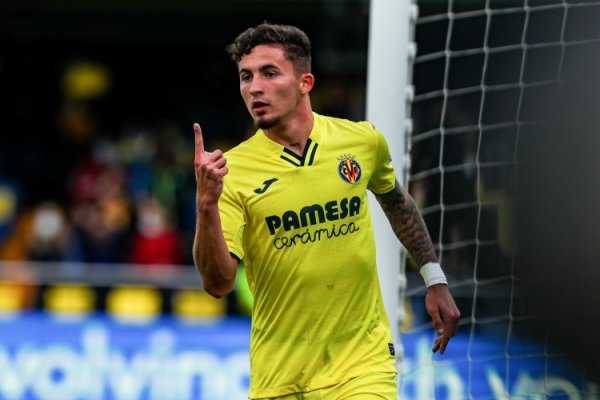 记者：水晶宫就皮诺转会与黄潜竣事理论契约，转会费3000万欧