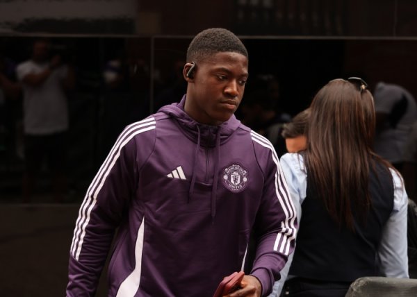 TA：梅努现时不测续约&曼联愿4500万镑卖东说念主，拜仁曾探讨过他