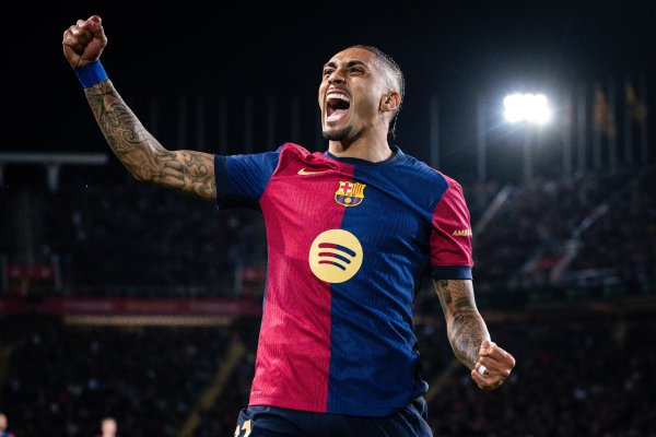 每体：巴萨不悦安切洛蒂征召拉菲尼亚，思让他踢一场世初赛就讲究