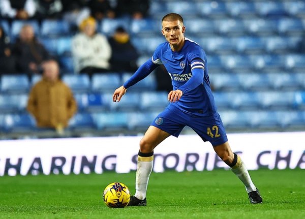 记者：西布朗引进切尔西边卫吉尔克里斯特完结条约，球员正体检