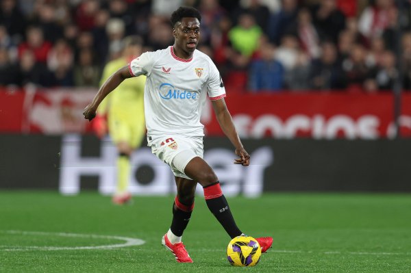 英媒：洛孔加将以不高的转会费加盟汉堡，法维租出+采取买断加盟