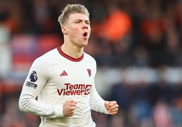 记者：霍伊伦加盟那不勒斯的租出费约为520万英镑