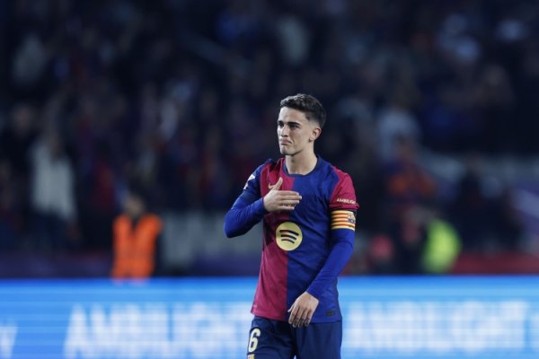 记者：加维受伤的膝盖昔时曾承袭过手术，巴萨感到特殊惦记