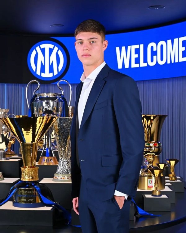 记者：俄超球队泽尼特开启帕拉西奥斯转会琢磨，国米念念遥远出售