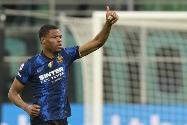 邓弗里斯：我在国米很振作，但要是有契机去英超我虽然会斟酌