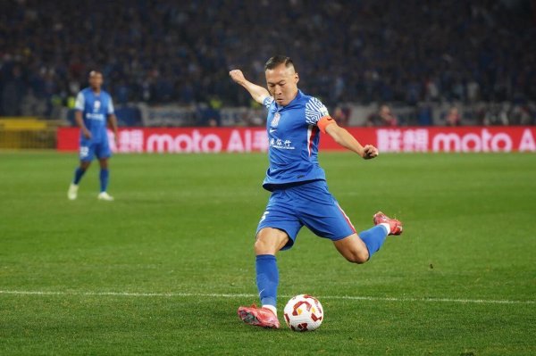 吴曦：联赛还剩7轮一切王人有可能，望球迷与申花齐心战争