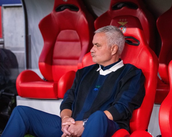 穆帅：来本菲卡不是为了触怒波尔图，因为我想捏教有洪志的俱乐部