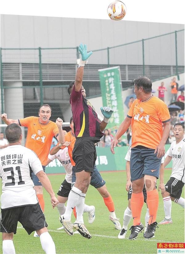 深足黄金一代亮相街超3.0