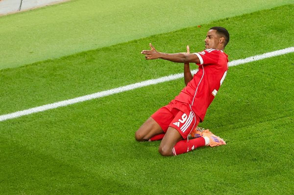 伊萨克：往日看到利物浦这种绝杀很衰颓，当今参与其中险些太棒了