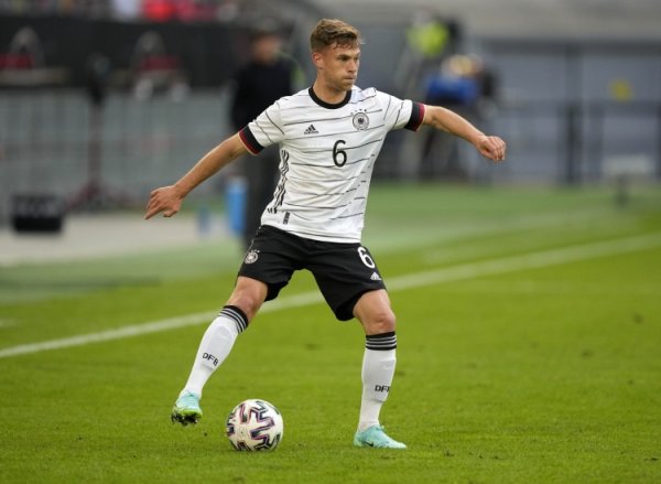 基米希：在拜仁我是6号位，在国度队我的位置由素质决定