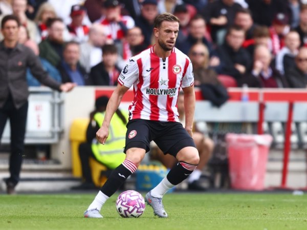 大家揣摸英格兰落第全国杯的5东谈主：亨德森7票、福登6票、阿诺德5票