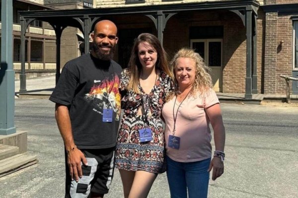 姆伯莫姐姐：夏天我曾问他曼联名次低为何还去？他心里只须曼联