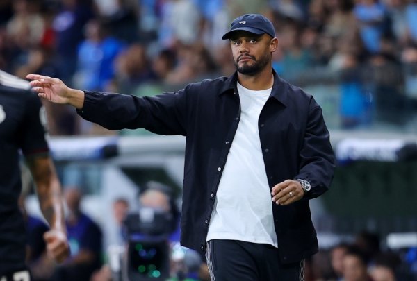 孔帕尼：很惬心续约但当今专注于下场比赛，但愿咱们共同书写历史