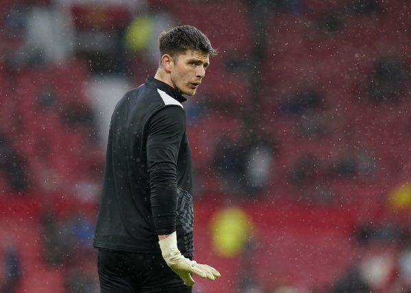 天外：纽卡激活波普协议延迟条件，续约至2027年