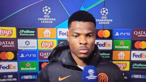 邓弗里斯：我刚刚拿着冰袋？仅仅驻防轮番，比赛太多了