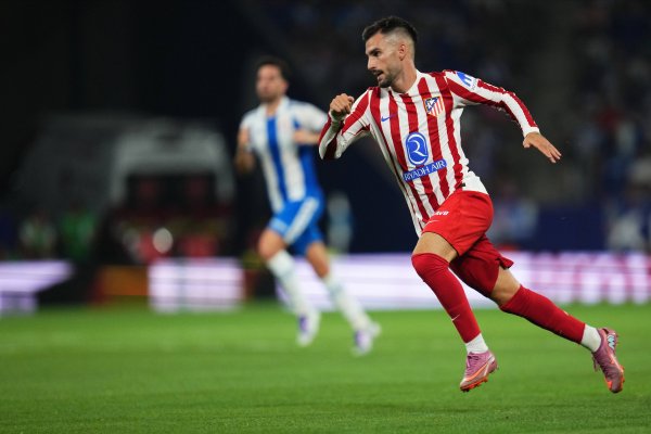 世体：西蒙尼磨真金不怕火中测试了新首发威望，精深端巴埃纳搭档小蜘蛛