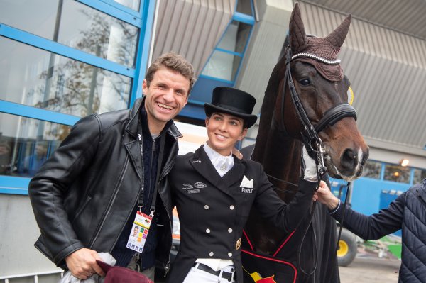 因踢球分居三个月！穆勒：我会思到太太和家东谈主，但不是思念