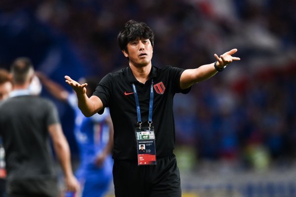 足球报评蓉城：若不是一直四外助多线作战，大约后果会不不异