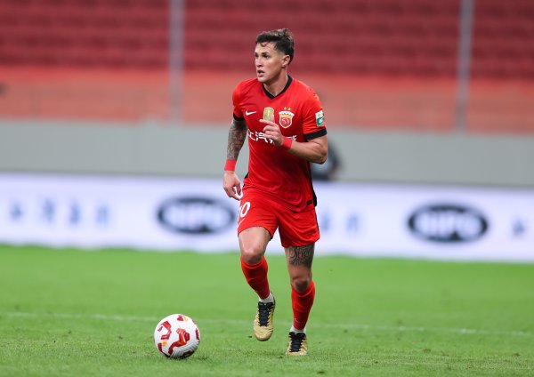 足球报：英博但愿主场精彩收官，海港末轮还要打起12分精神