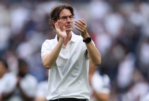 曼联近24场先进球的英超15胜8平1负，惟一失利敌手主帅恰是弗兰克