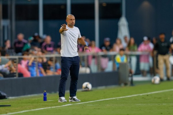 马斯切拉诺：梅西是咱们高位逼抢的前锋，38岁还能如斯真难以置信