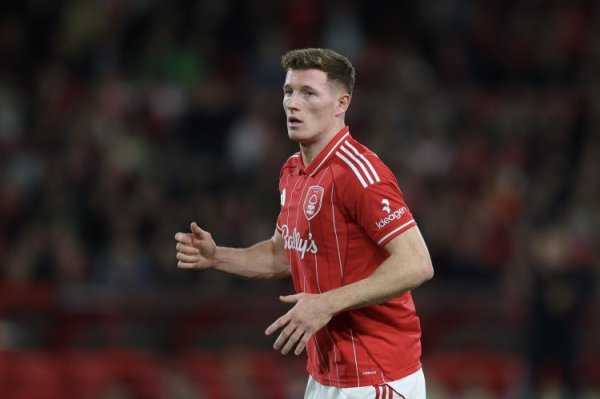 镜报：曼联指标安德森可能需1.2亿镑，需通过出售5名球员筹钱