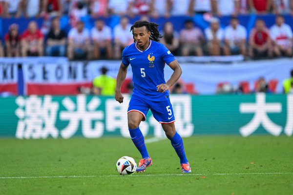 世体：孔德在本周二莫得平日磨真金不怕火，可能缺席法国vs乌克兰的世初赛