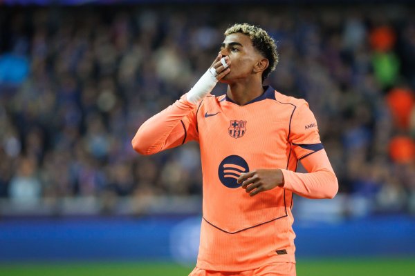 每体：巴萨以为他们在管制亚马尔伤病上没问题，该论说的齐论说了