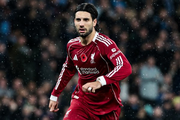 赤军旧将：皇马可能对索博感酷爱，他能在球场上作念任何事长得也帅