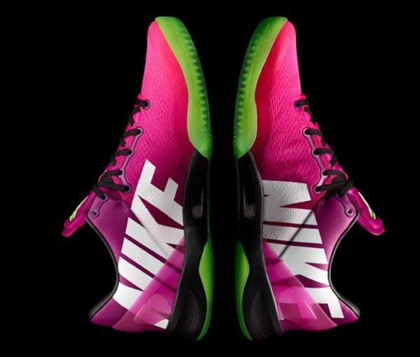 耐克科比联名球鞋行将回来，加入足球鞋的遐想灵感